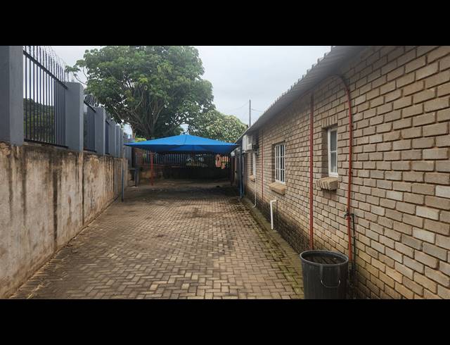 950M² WAREHOUSE FOR SALE IN ROCKY DRIFT